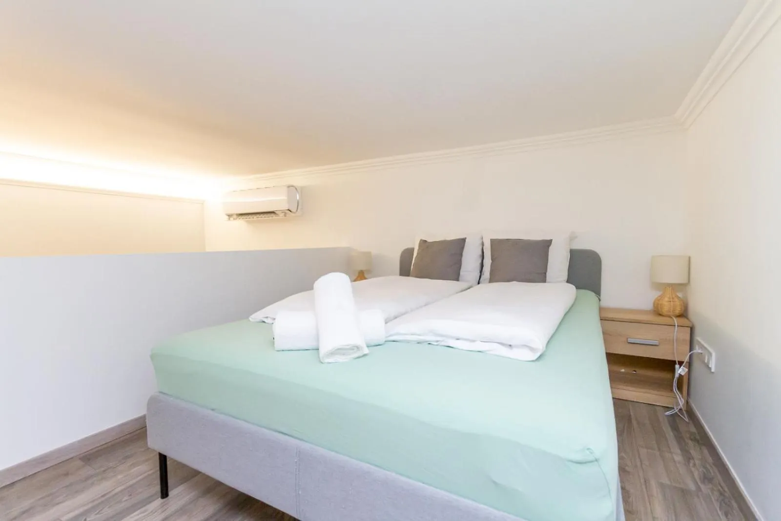 Galerie Vibes In Josika Street By Nw Apartment Budapest