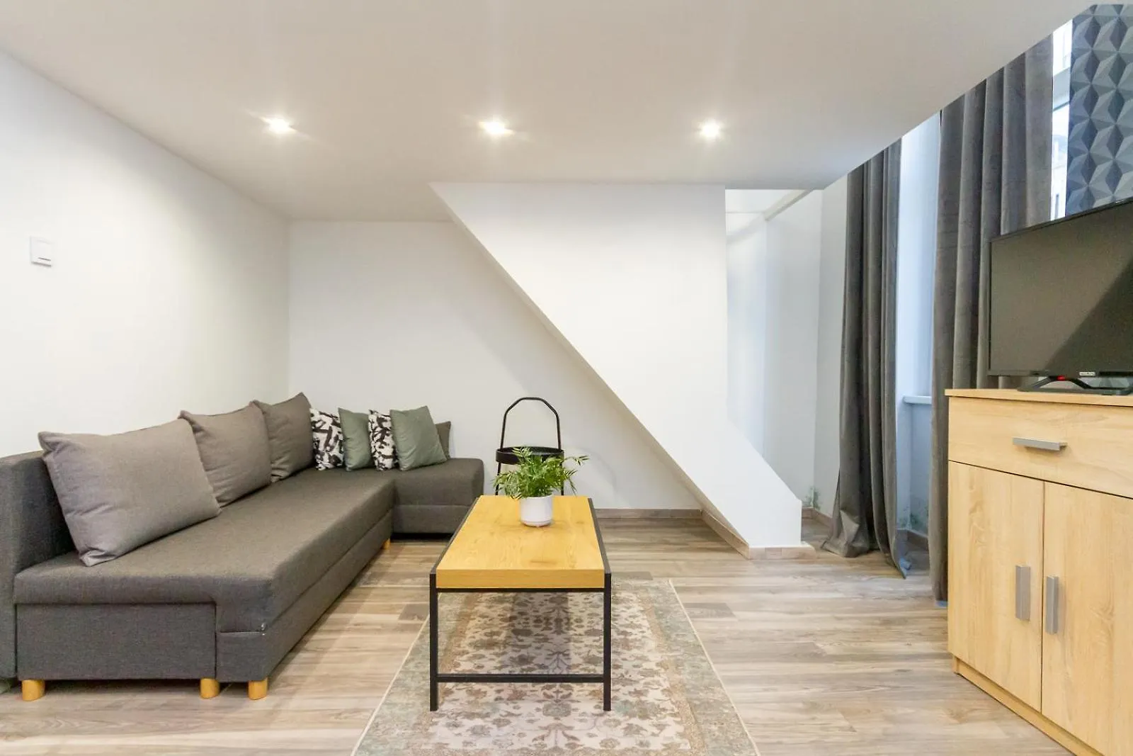 Galerie Vibes In Josika Street By Nw Apartment Budapest
