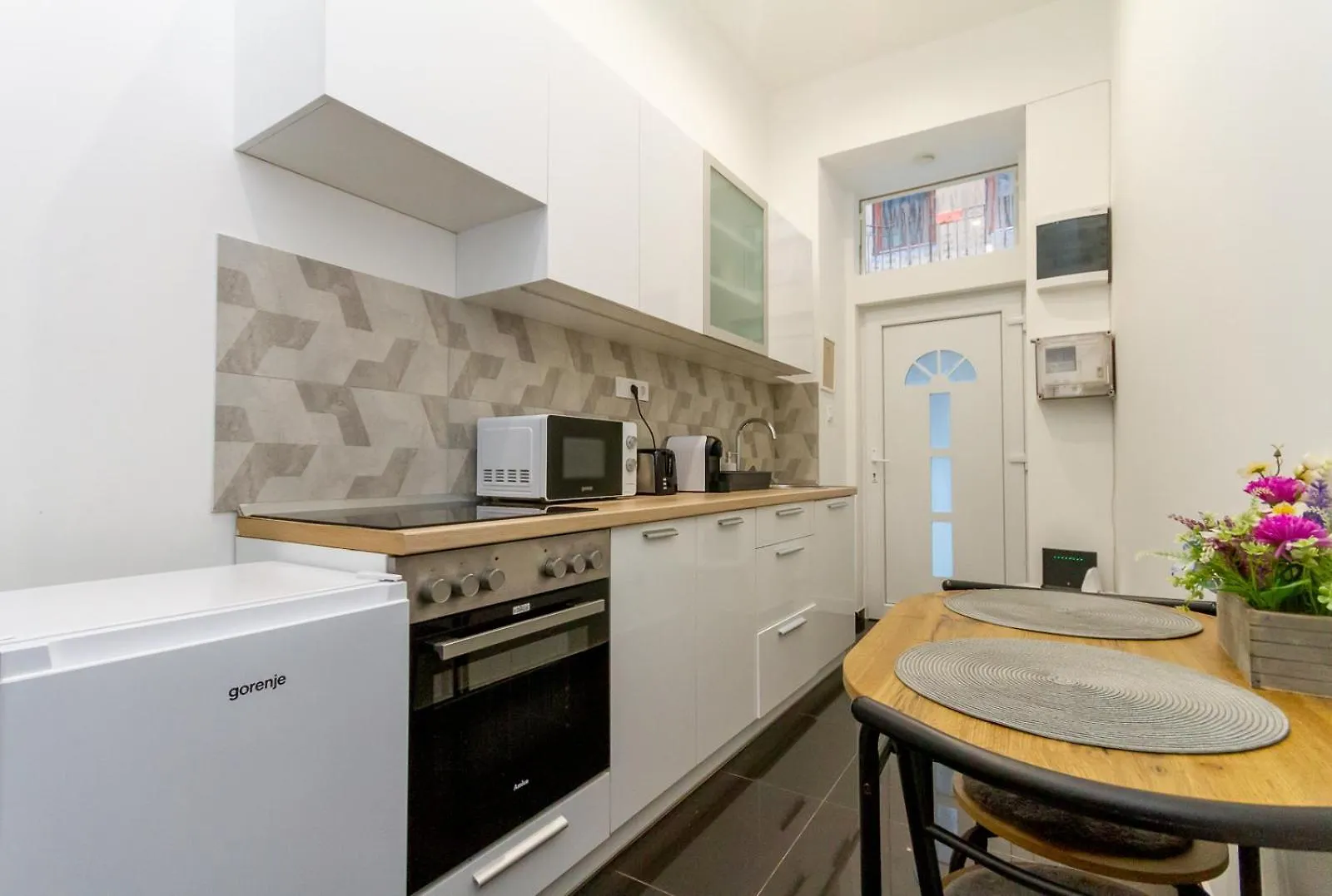 Galerie Vibes In Josika Street By Nw Apartment Budapest