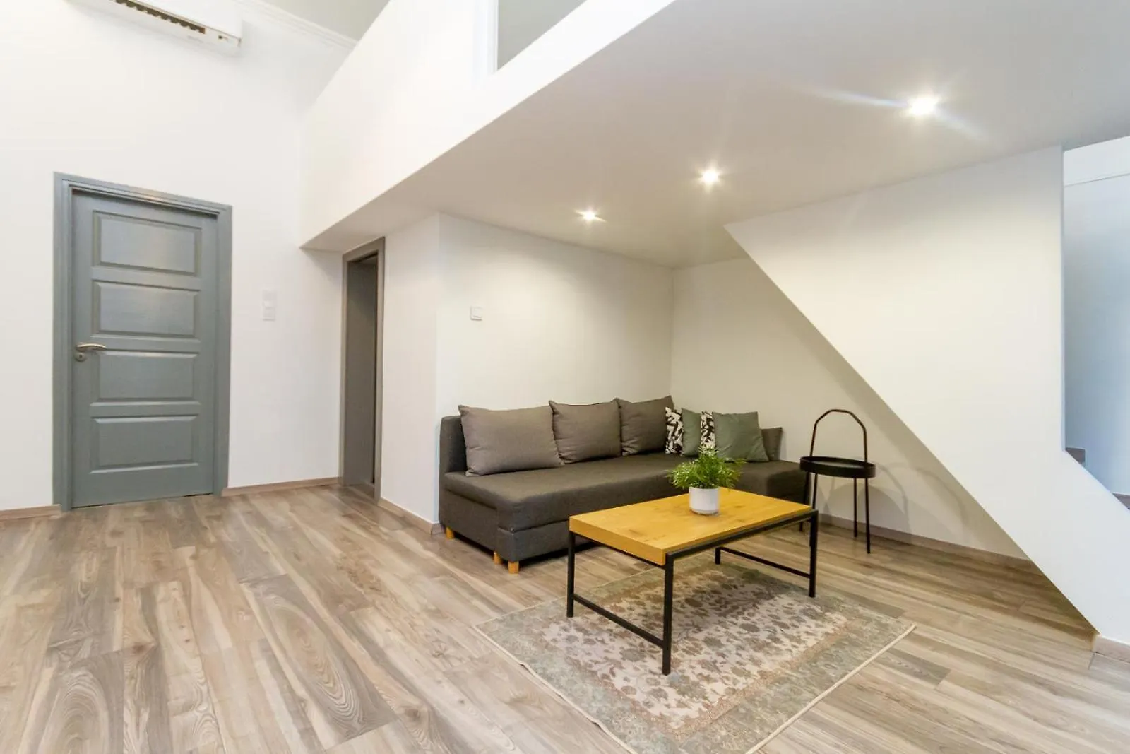 Galerie Vibes In Josika Street By Nw Apartment Budapest